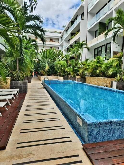 Stunning 1 Bdrm Condo Gym-Pool 10 Min To The Beach & Quinta Av プレヤデルカーメン エクステリア 写真